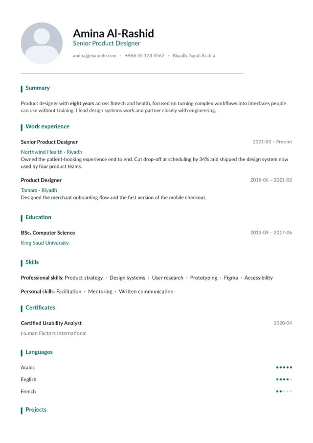 A résumé page rendered in English with the Manara template