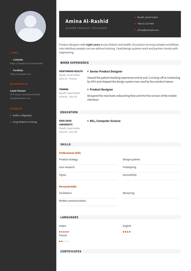 A résumé page rendered in English with the Onyx template